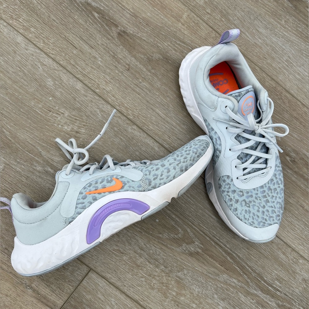 Nike Women’s Renew TR 11 size 6.5